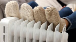 Chauffage d'appoint et cheminées : les réflexes à adopter pour éviter les intoxications au monoxyde de carbone cet hiver